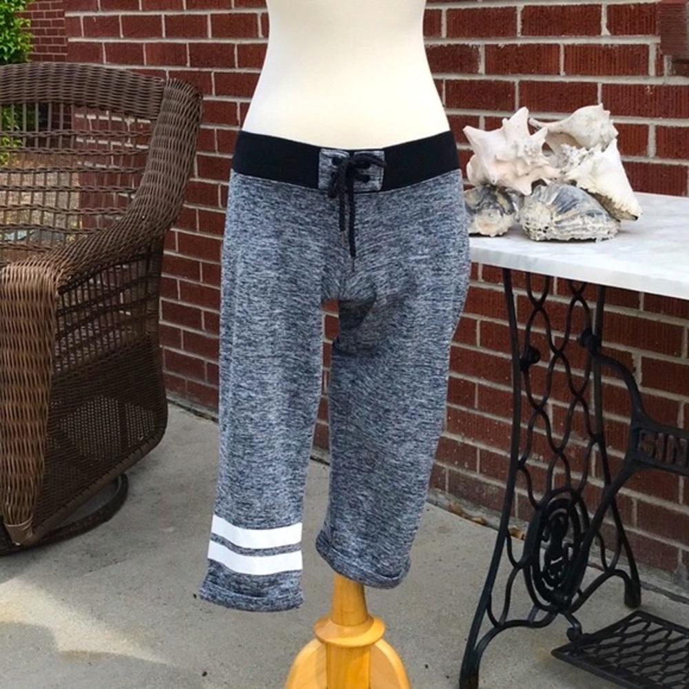 Hurley Nike Dri-fit Low Rise Cropped Lounge/Workout Pants